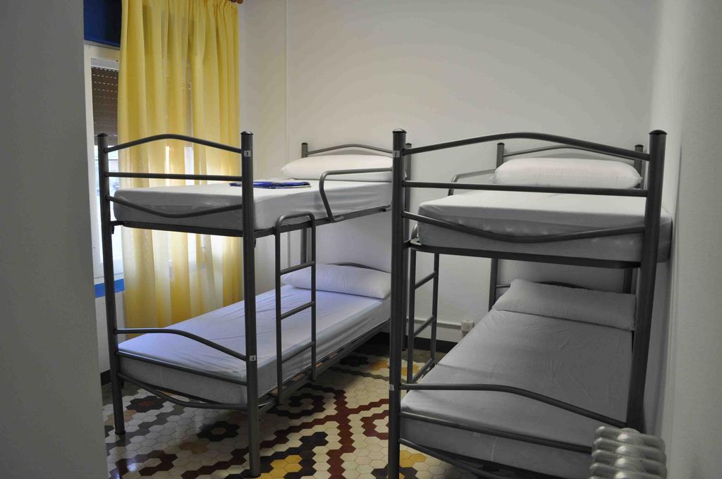 Albergue Internacional De Teruel City Backpackers Oda fotoğraf