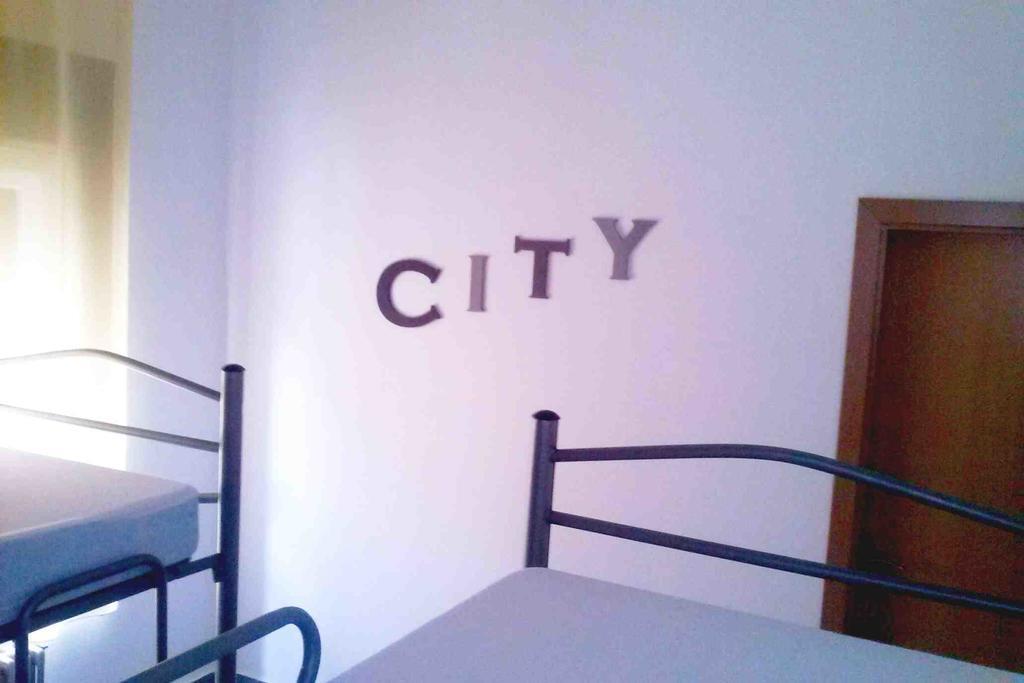 Albergue Internacional De Teruel City Backpackers Oda fotoğraf